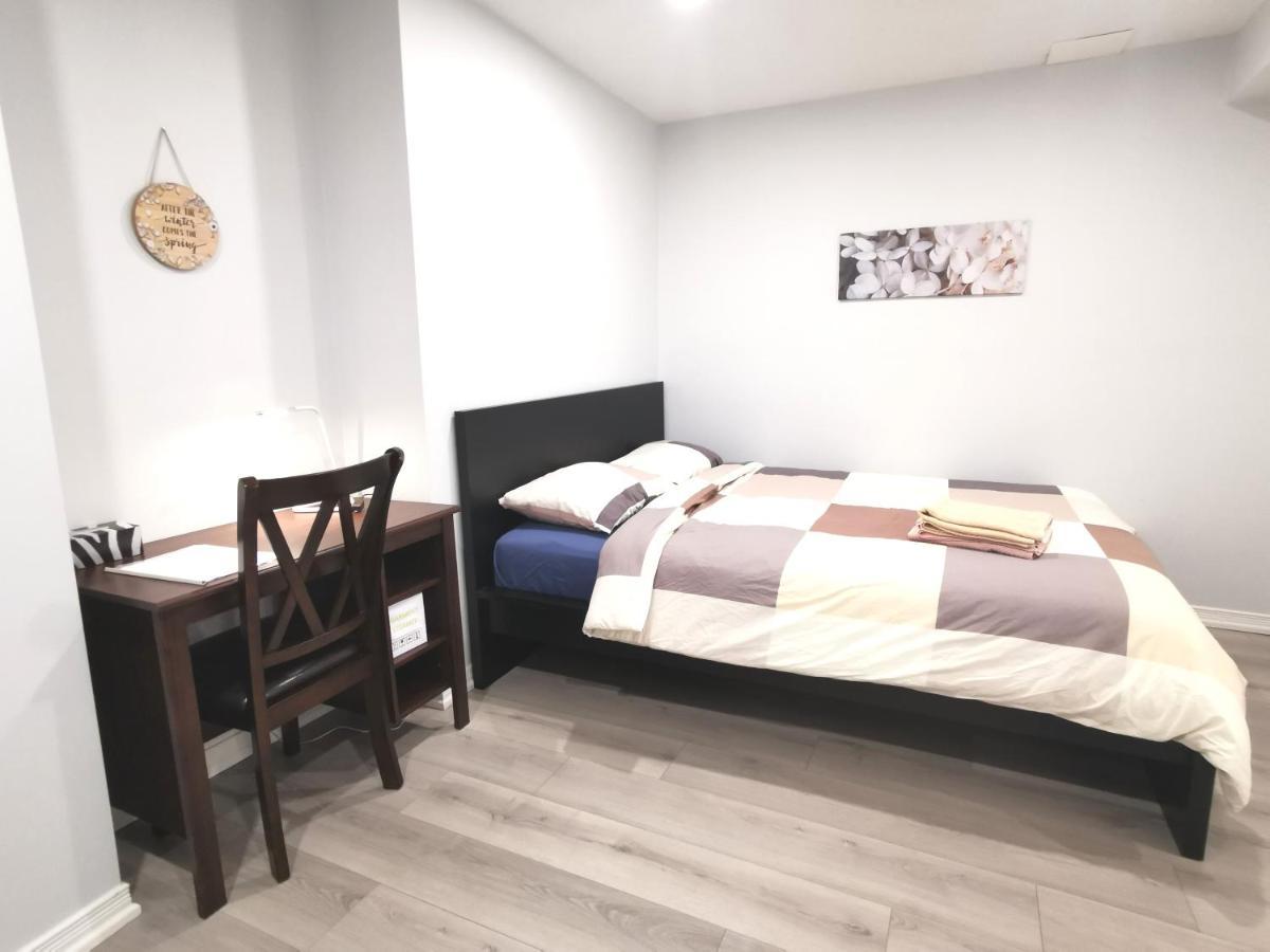 Perfect Location Comfort Private House Lower Level 2 Bedroom Unit Mississauga Exterior photo