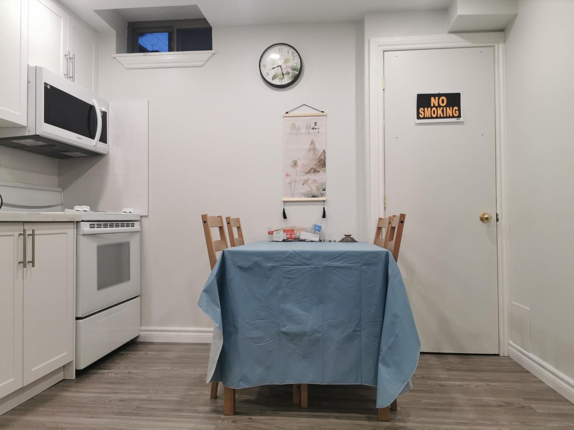 Perfect Location Comfort Private House Lower Level 2 Bedroom Unit Mississauga Exterior photo
